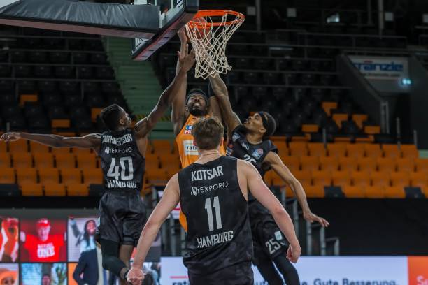 帮助球队以 帮助球队以