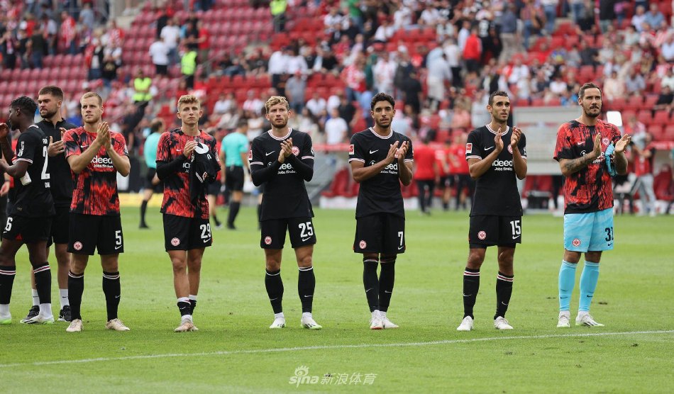 全世界的舆 全世界的舆